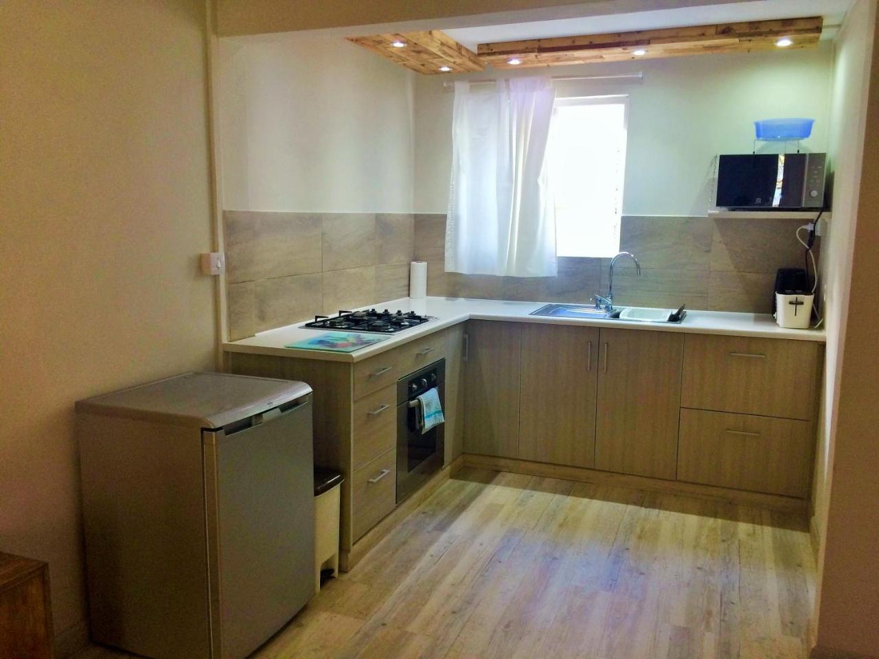 Holiday Surf Lodge Tamarin Ngoại thất bức ảnh
